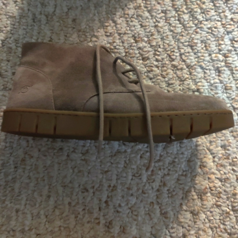 Short sued boots